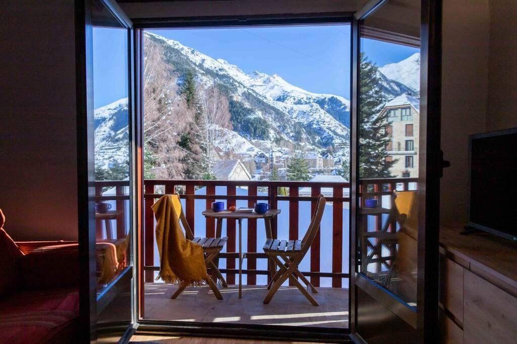 Апартаменти Tebarray ☆ Increibles Vistas, Terraza Y Garaje - Pirineos360 Сальєнт-де-Гальєго Екстер'єр фото